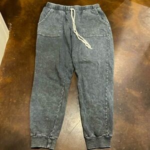 Women’s sweat pants,size large